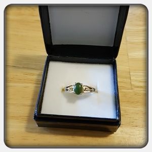 Woman's Simulated Green Emerald 18k GE Ring